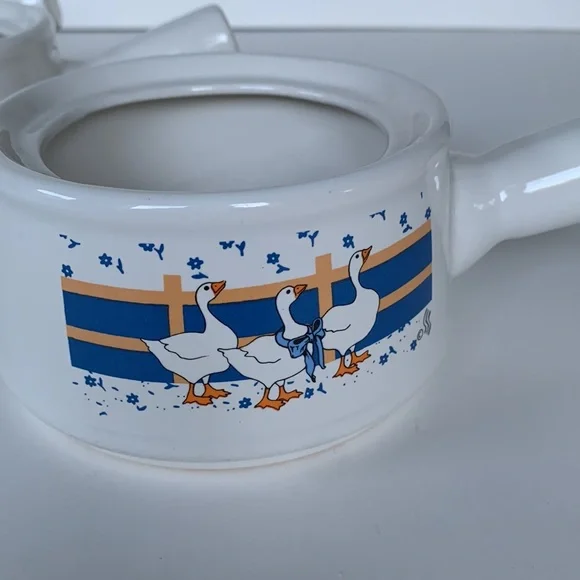 Set of Blue Ribbon Duck/Goose Soup Bowls - Picture 2 of 7